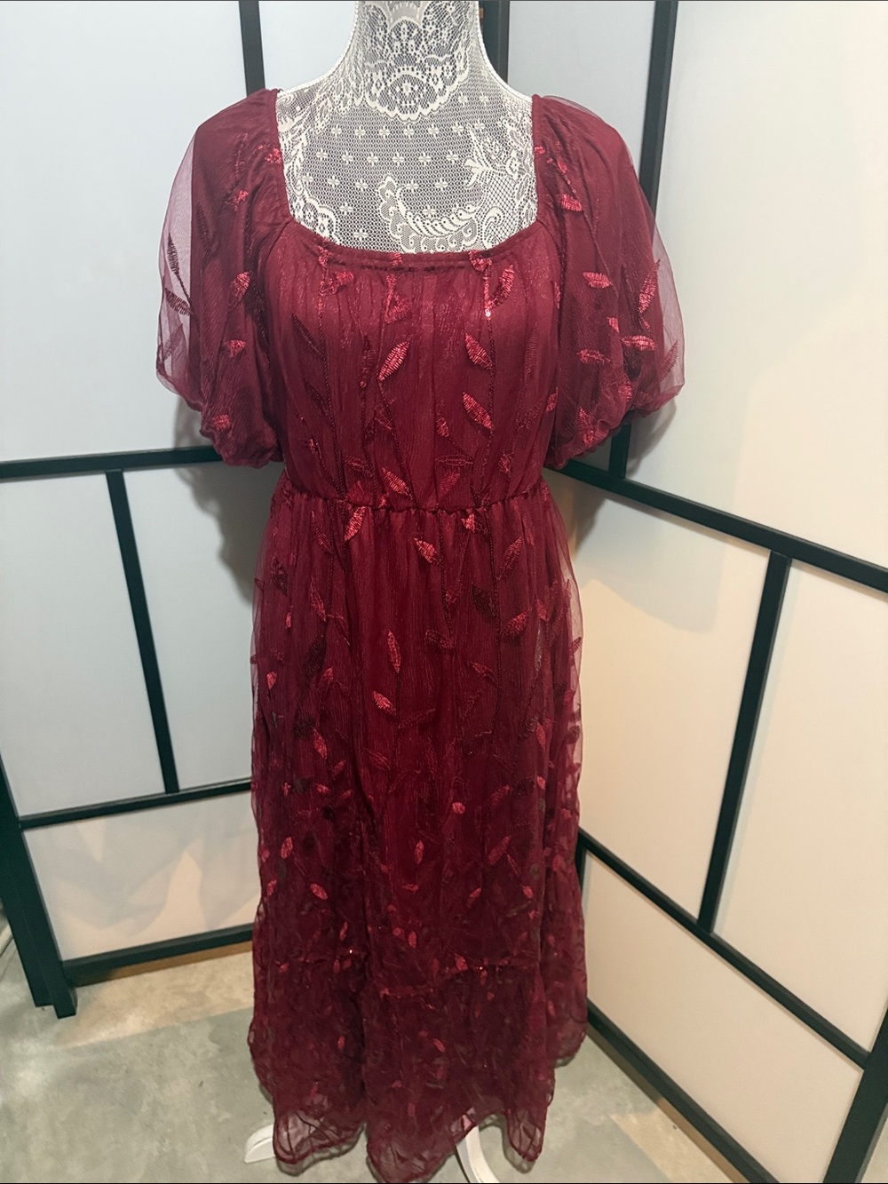 Women's Burgundy Embroidered Puff-Sleeve Maxi Dress